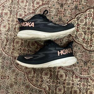 Hoka Black and White Athletic ShoesHoke Clifton 9 black sneaker